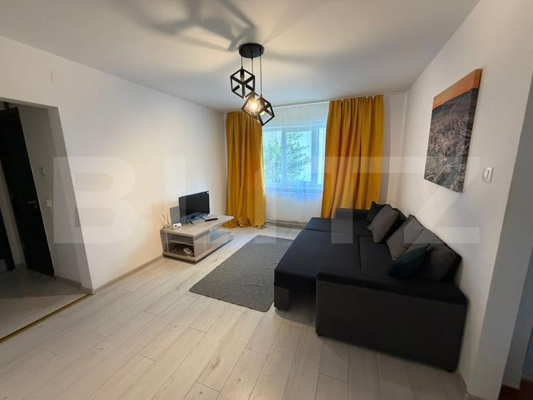 Apartament cu doua camere, 55 mp, semidecmandat, zona Cetate - 1