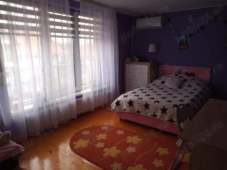 Casă cu 4 camere în Central