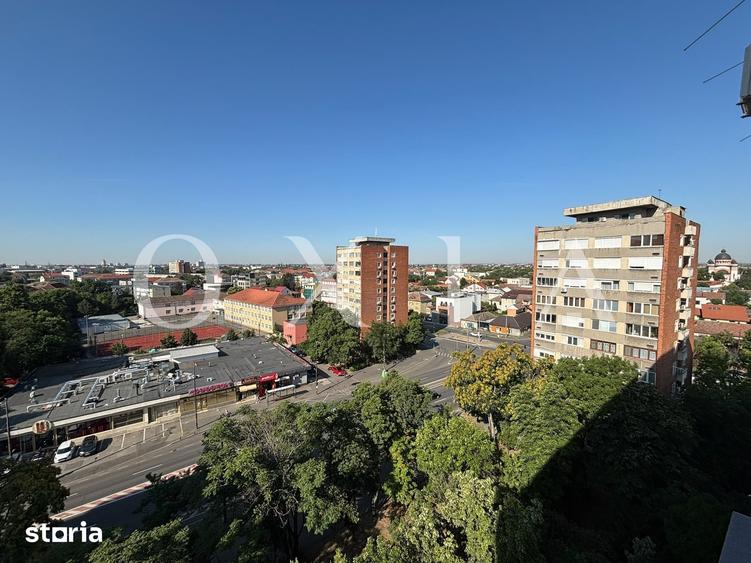 Apartament cu 3 camere semidecomandat în Circumvalațiunii