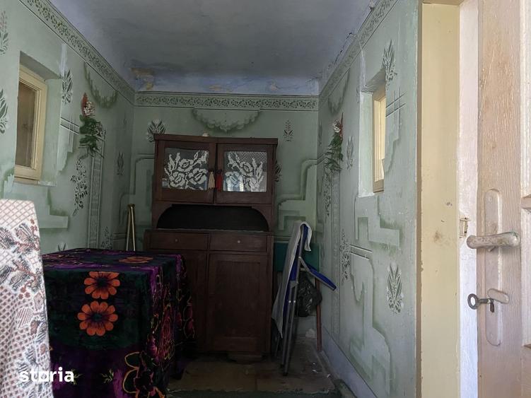 Casă cu 3 camere nedecomandat cu Teren 2540 Mp în Bucșani