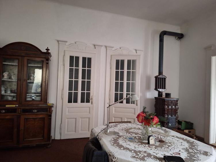 Casă cu 5 camere în Codlea