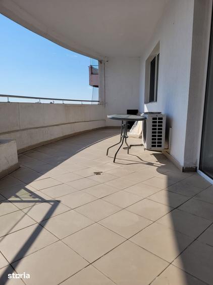 Apartament cu 2 camere, mobilat în Pajura
