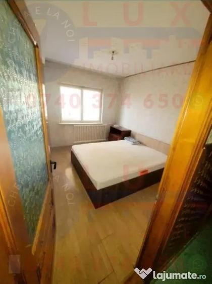 Apartament cu 3 camere decomandat în E3