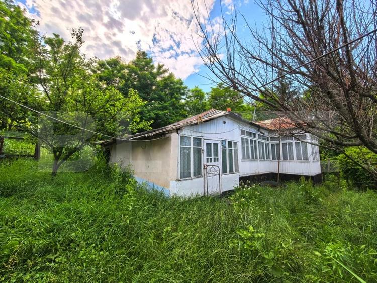 Casă individuală cu 4 camere cu Teren 3000 Mp în Răducăneni