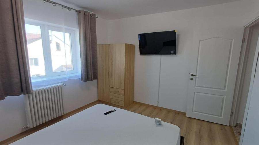 Apartament cu 3 camere decomandat în Centru Civic