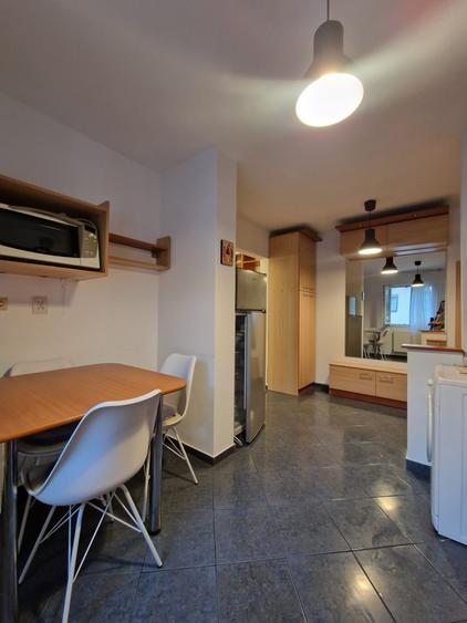 Apartament cu 3 camere semidecomandat în Titan