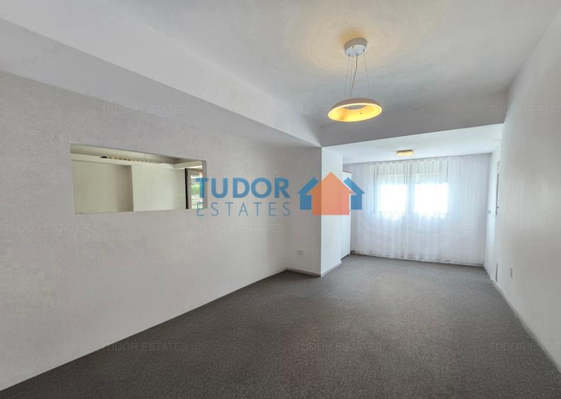 Apartament cu 3 camere decomandat în Șoseaua Nordului