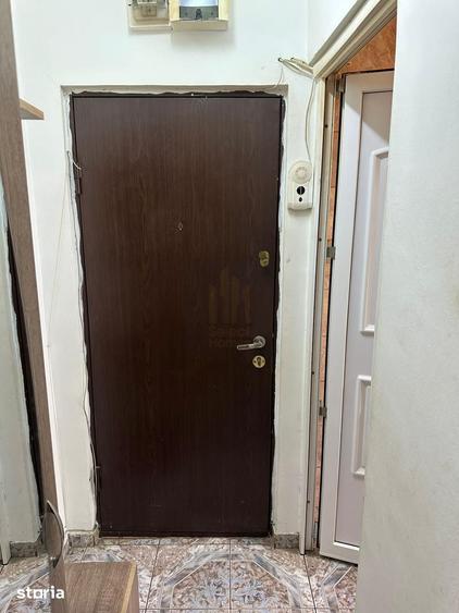 Apartament cu 4 camere semidecomandat, mobilat în Drumul Taberei