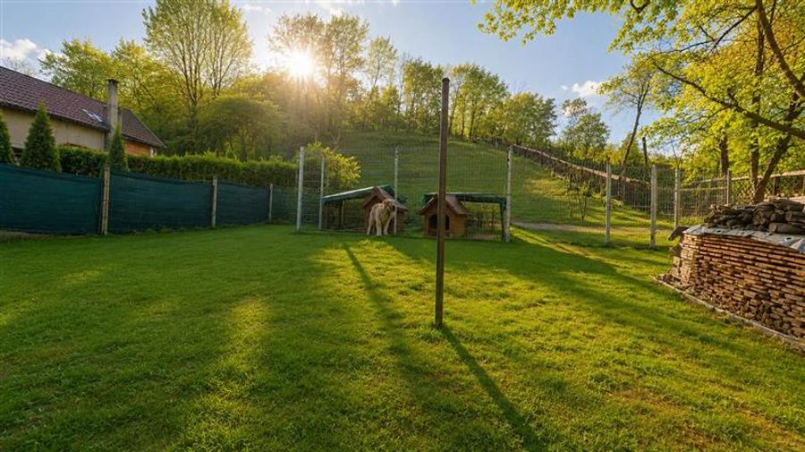 Casă individuală cu 3 camere cu Teren 1741 Mp în Central