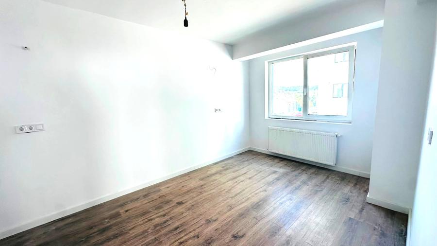 Apartament cu 2 camere decomandat în Est