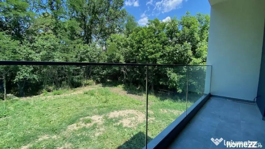 Casă cu 5 camere cu Teren 580 Mp în Bucov