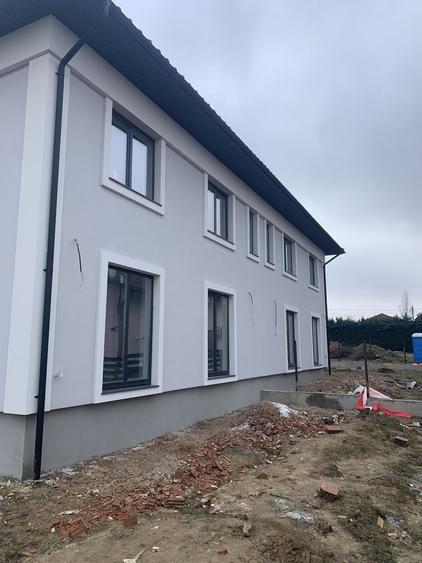 Casă cu 4 camere în Satu Nou de Sus