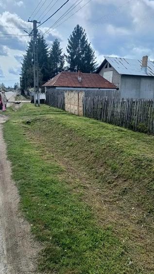Teren de 4629 mp, în Negreni