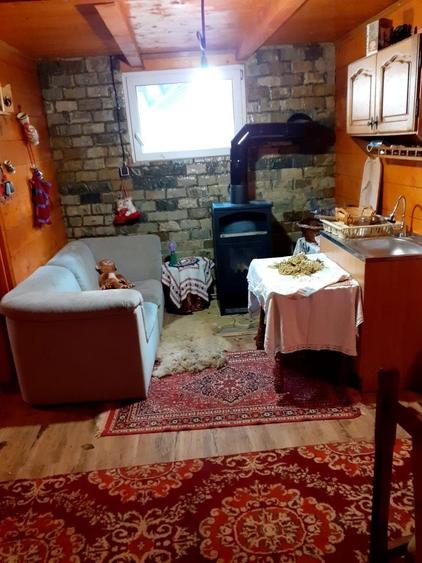 Casă cu 4 camere în Central