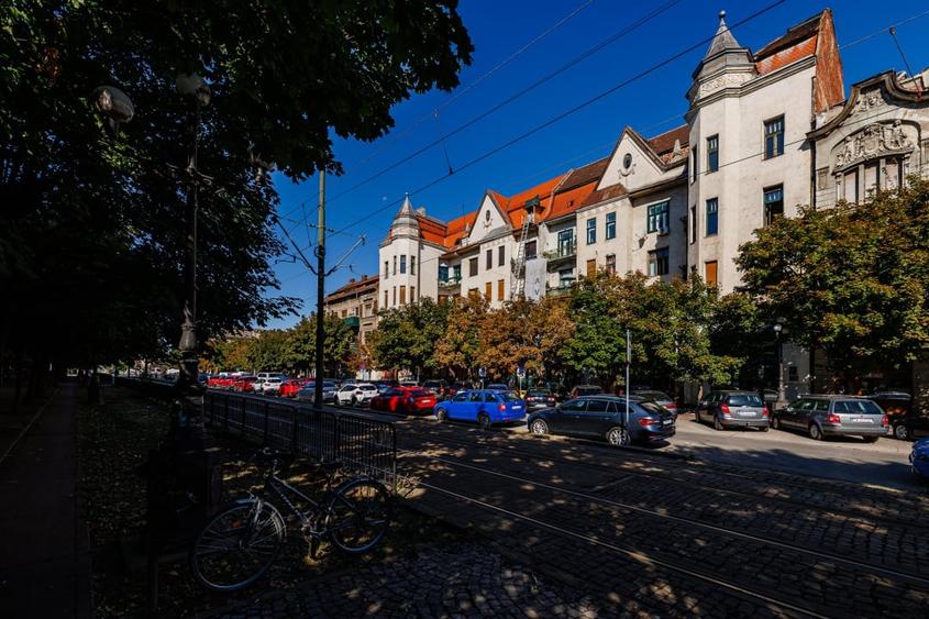 Apartament cu 5 camere decomandat în Iosefin