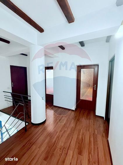 Casă cu 4 camere cu Teren 700 Mp în Bucium