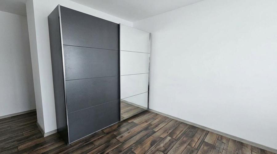 Apartament cu 3 camere, mobilat în Tomis Nord
