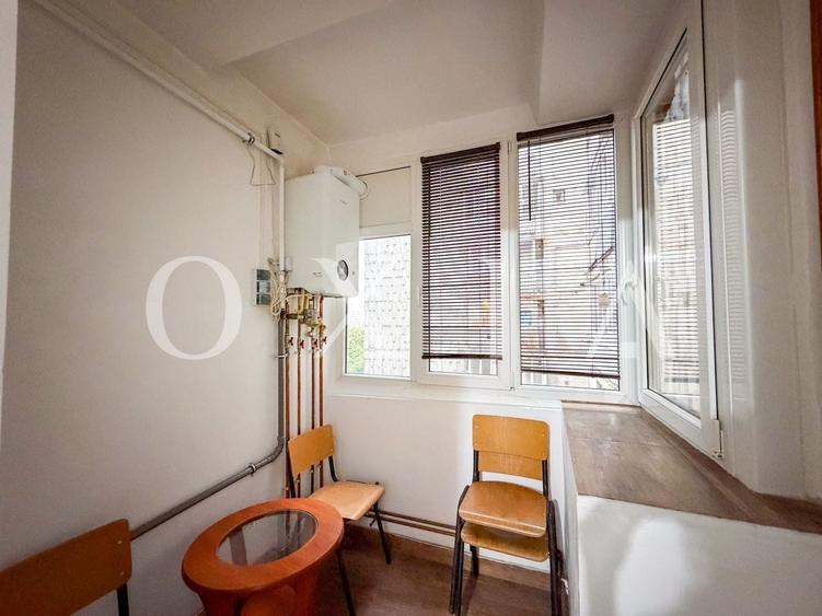 Apartament cu 3 camere decomandat, mobilat în Dacia