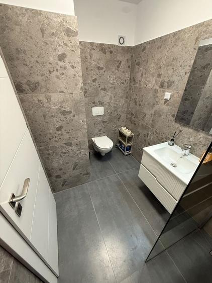 Apartament cu 2 camere nedecomandat în Florești