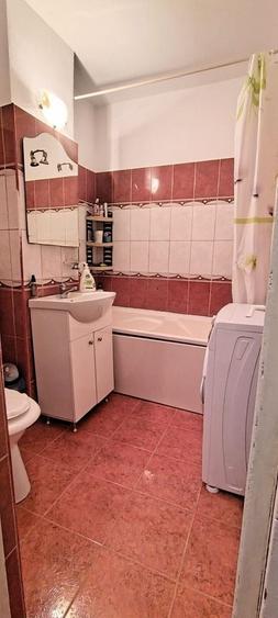 Apartament cu 3 camere decomandat în Ludoș