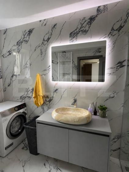 Apartament cu 4 camere decomandat în Central