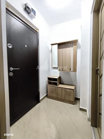 Garsoniera cu balcon, renovata, in Brasov