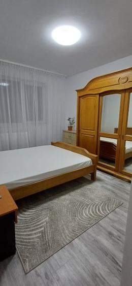 Propietar inchiriez apartament  2 camere - 4