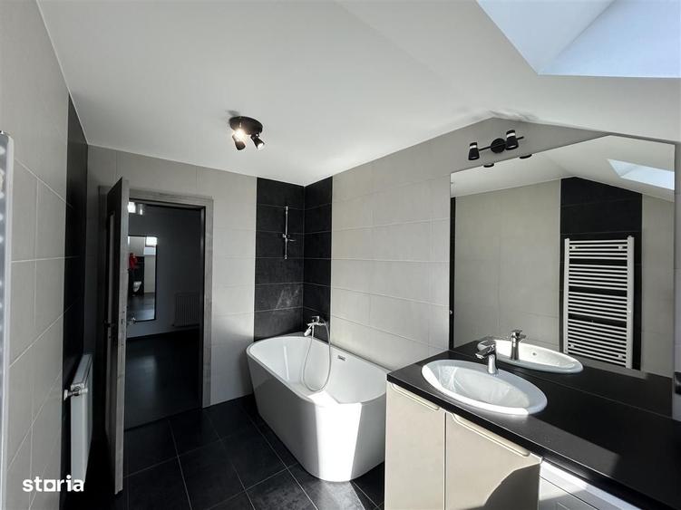 Apartament 3 camere 72 mp, balcon 12 mp, 2 locuri de parcare - 1