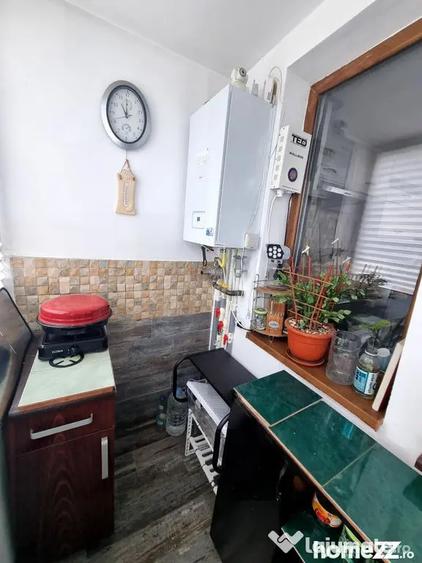 Apartament cu 3 camere semidecomandat în Peninsula