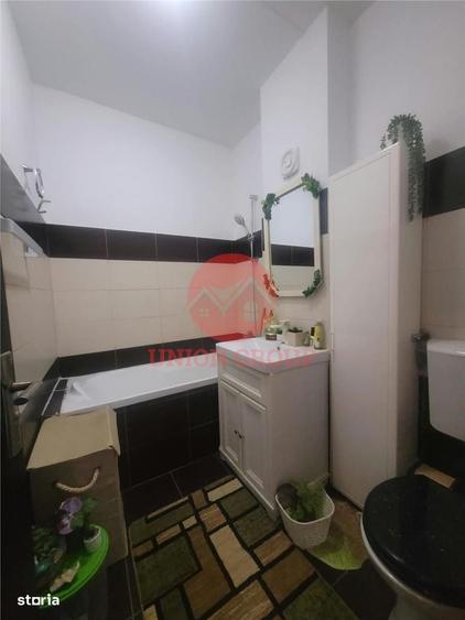 Apartament cu 2 camere decomandat în Poarta 6