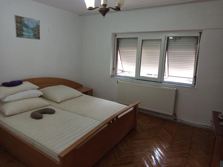 Apartament cu 3 camere decomandat în Săuca