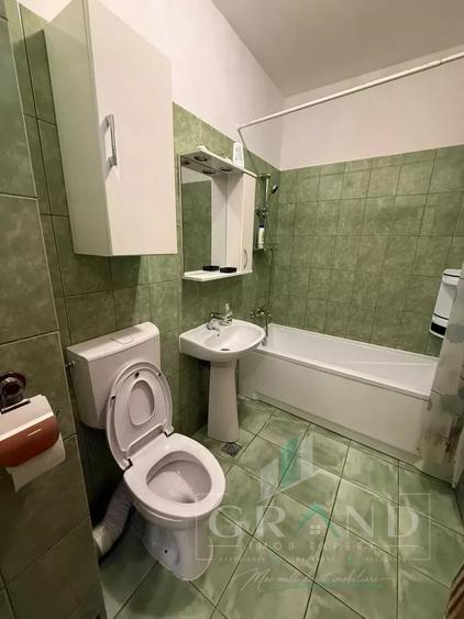 Apartament cu 3 camere semidecomandat, mobilat în Baciu