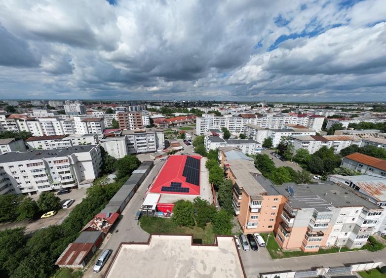 Spațiu comercial, de 1,055 mp, în Central