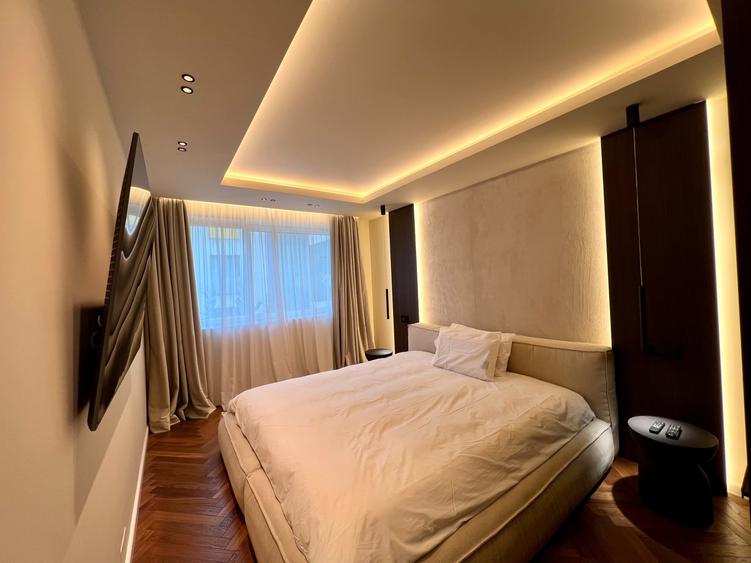 Apartament cu 3 camere semidecomandat, mobilat în Gruia