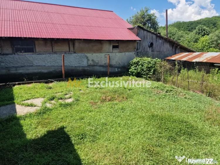 Casă cu 4 camere cu Teren 400 Mp în Călinești