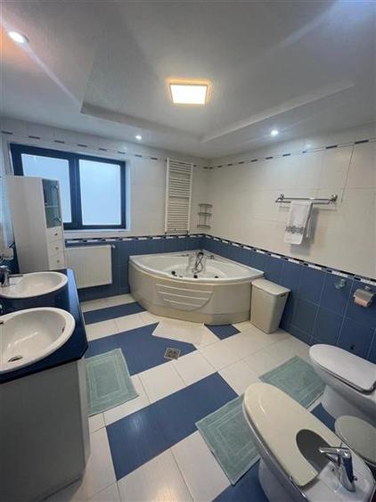 Casă individuală cu 6 camere cu Teren 600 Mp în Smârdan