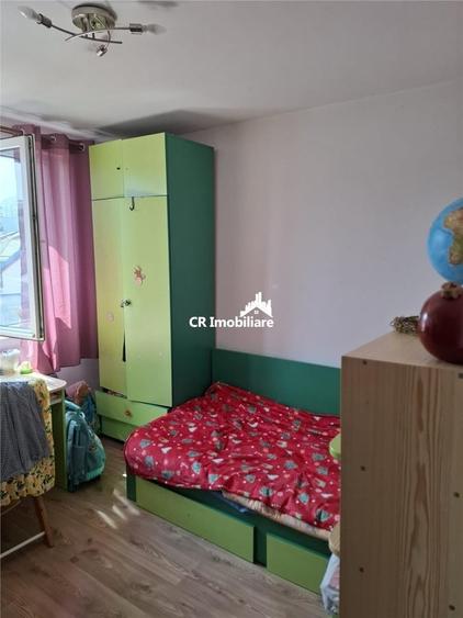Apartament cu 3 camere decomandat în Dristor