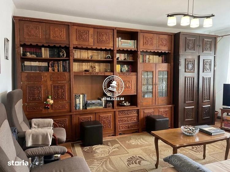 Apartament cu 3 camere decomandat în Central