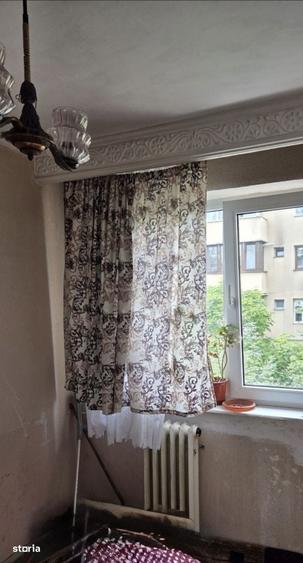 Apartament cu 3 camere în Craiovei