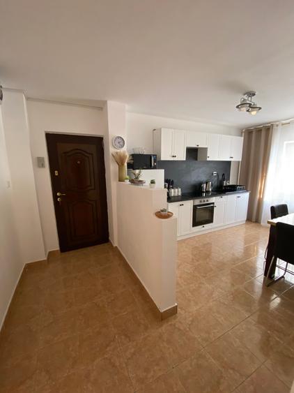Apartament cu 4 camere decomandat în Rogerius