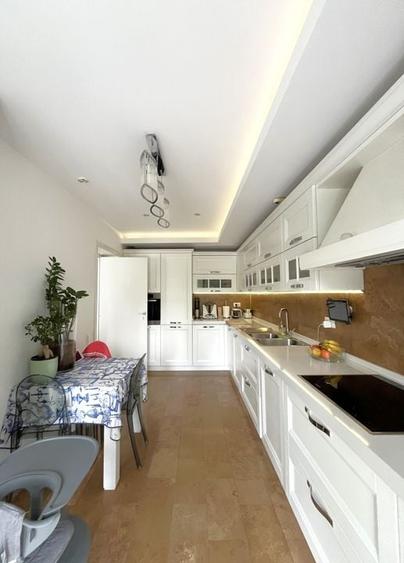 Apartament cu 3 camere decomandat în Floreasca