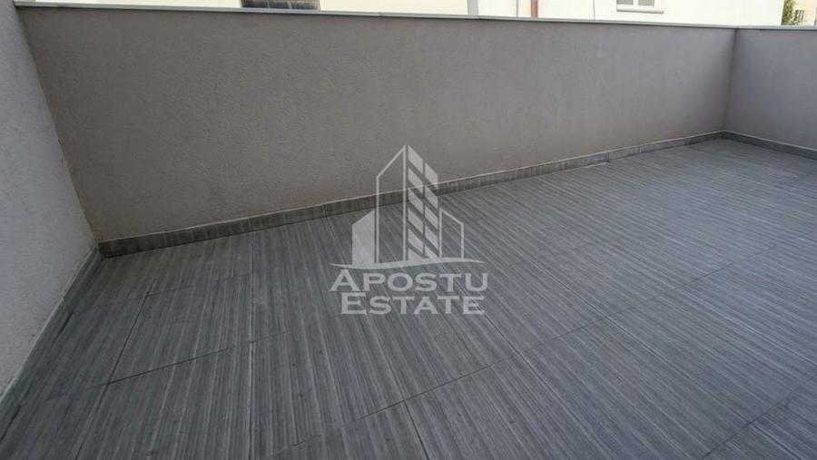 Casă individuală cu 6 camere cu Canalizare în Central