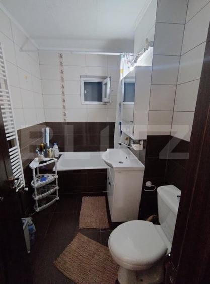 Apartament cu 3 camere decomandat în 1 Mai
