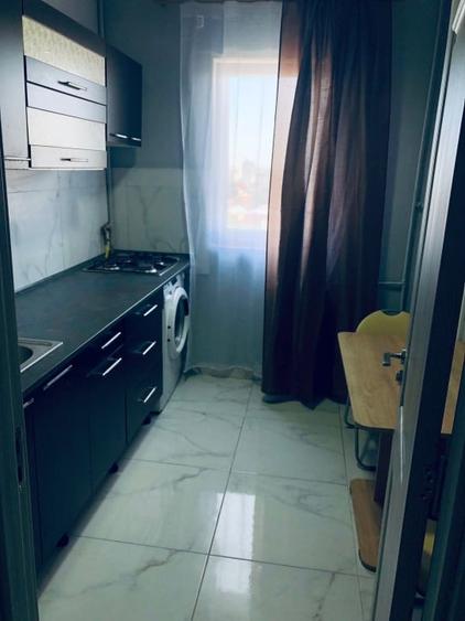 Apartament cu 3 camere decomandat, mobilat în Republicii