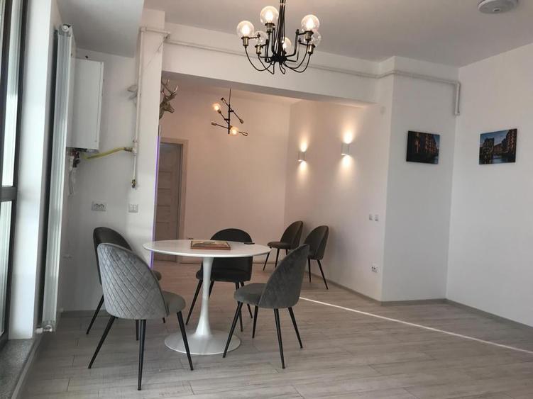 Apartament cu 3 camere decomandat în Păcurari