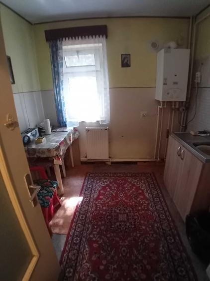 Apartament cu 2 camere semidecomandat în Precista
