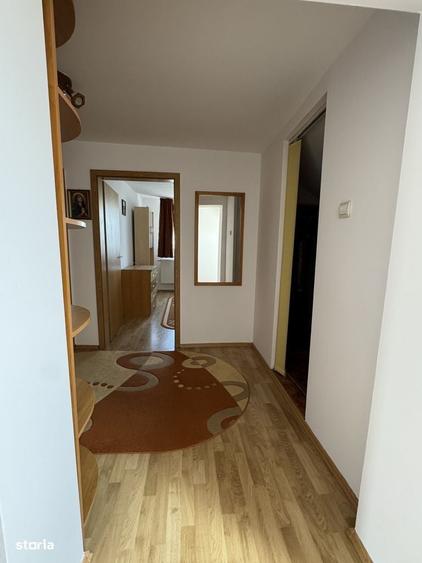 Apartament cu 3 camere în Micești