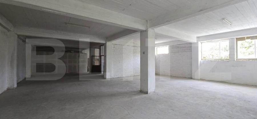 Spațiu comercial, de 893 mp, în Cornitoiu