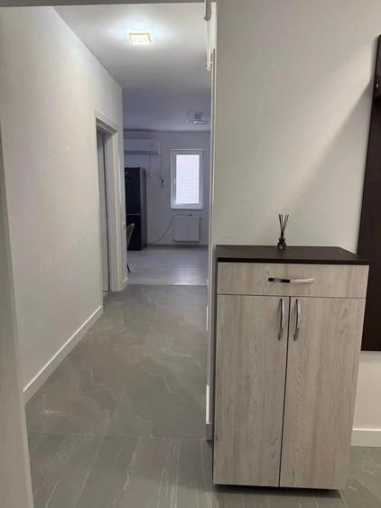 Apartament cu 3 camere decomandat în Berceni