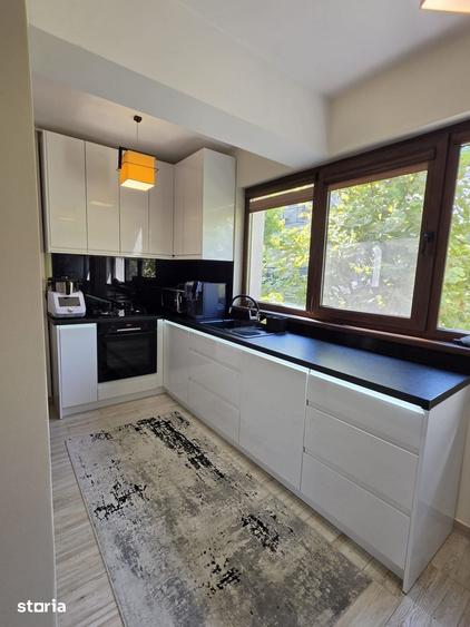 Apartament cu 4 camere în Central